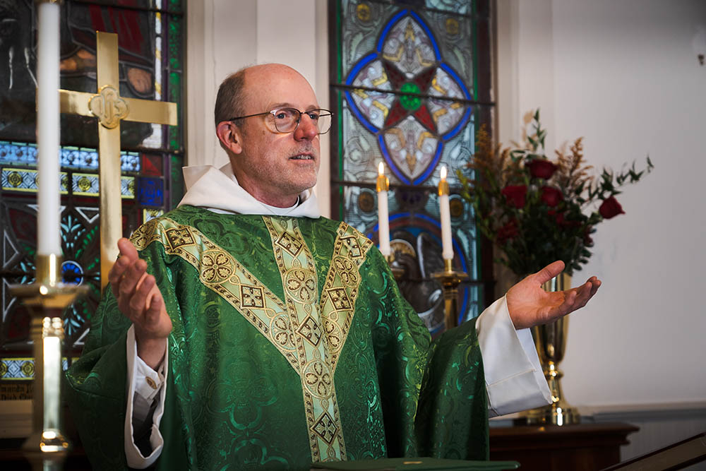 Rite I – Contemplative Service of Holy Eucharist